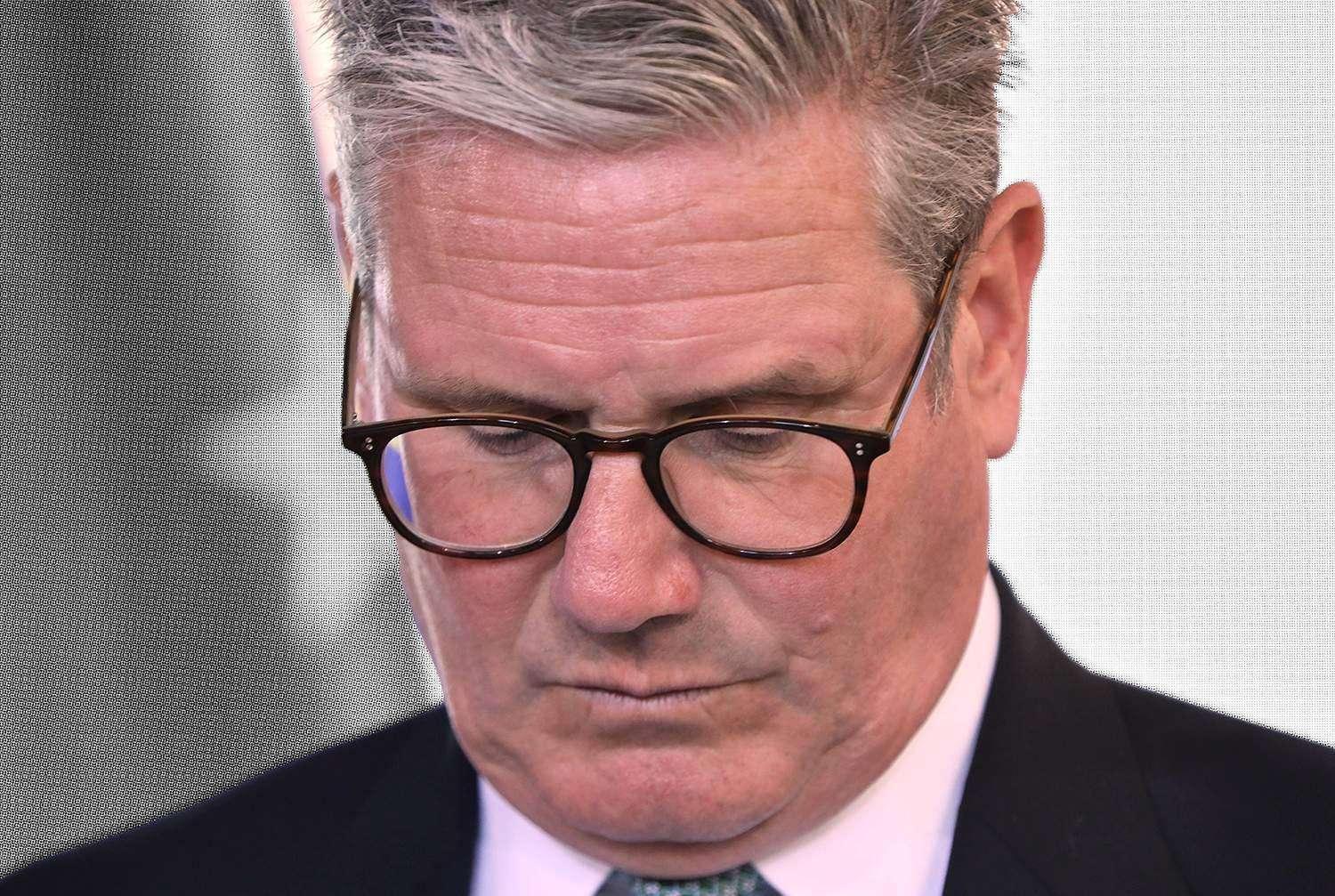 Starmer's Cap Crisis at Conference.jpeg